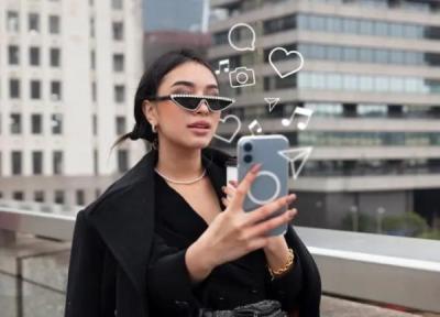 10 تفاوت میان معروفیت هنرمندان قبل از اینترنت و اینفلوئنسرهای امروز 10 تفاوت میان معروفیت هنرمندان قبل از اینترنت و اینفلوئنسرهای امروز